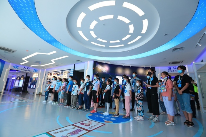 “未来已来”科普沙龙——小小科学家走进神秘“量子世界”　