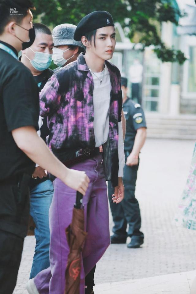 鹿晗温柔一刀什么梗?吴亦凡现身节目 与鹿晗黄子韬