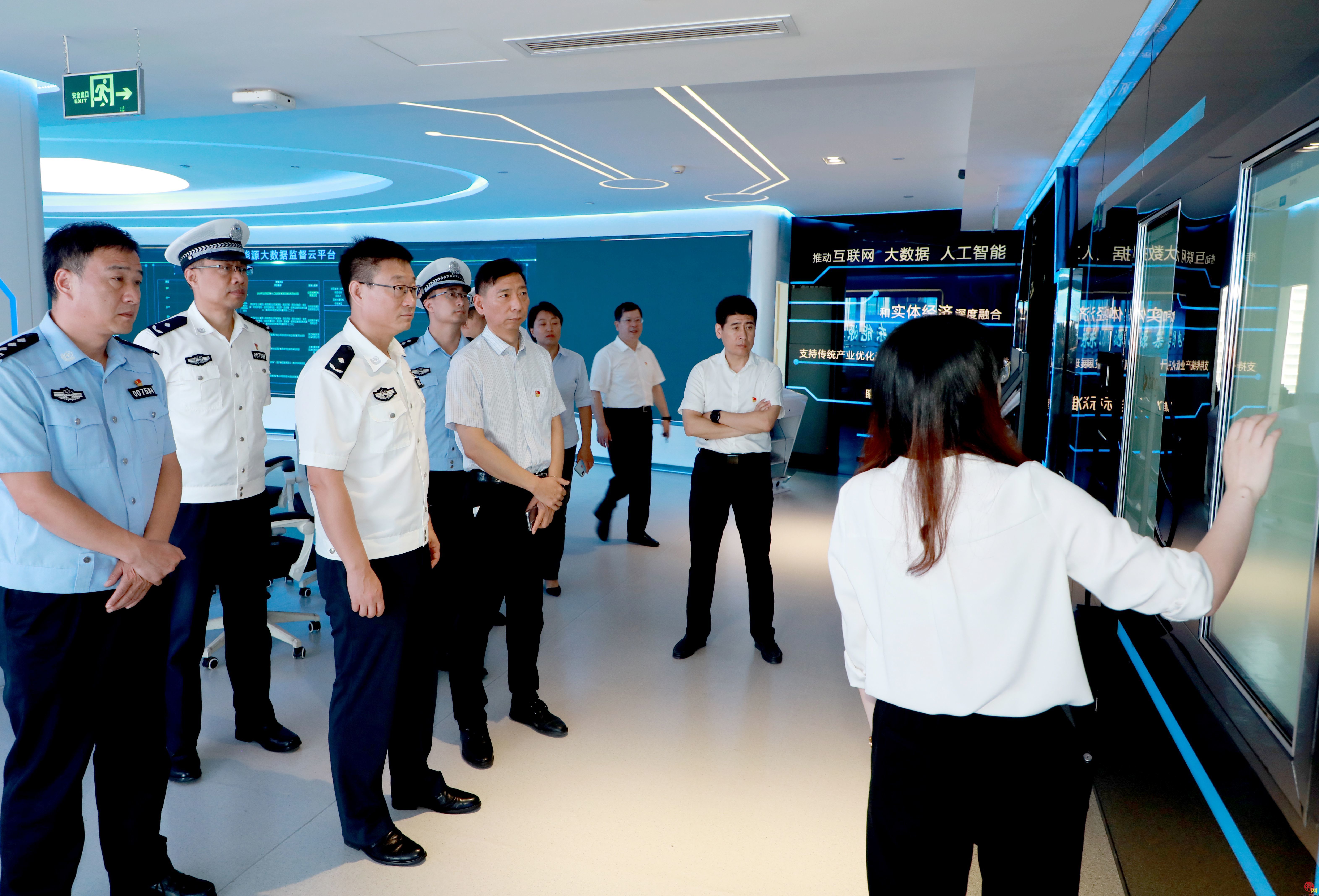 济南交警：“警企合作”共建交通工作社会化管理新模式