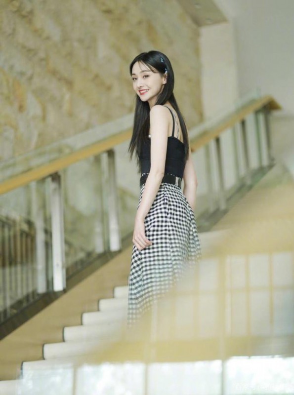 郑爽晒粉丝公益证书什么情况?终于真相了,原来是这样!