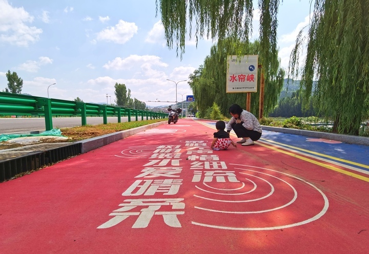 路畅景美，彩绘绿道点缀济南103省道旅游公路
