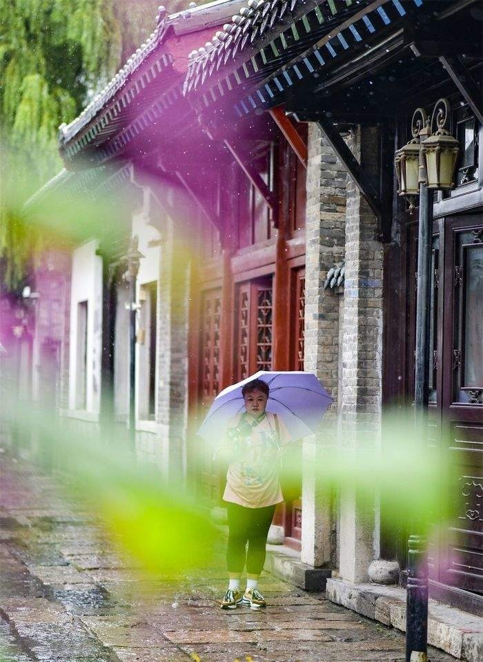 初秋绵绵细雨 老城美成了烟雨江南