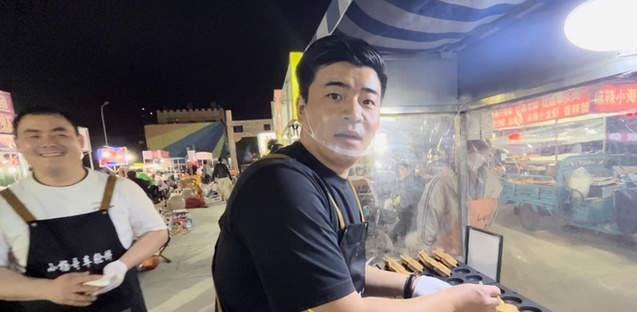 济南云锦夜市重启，“烟火气”升腾，网红店家赶来摆摊