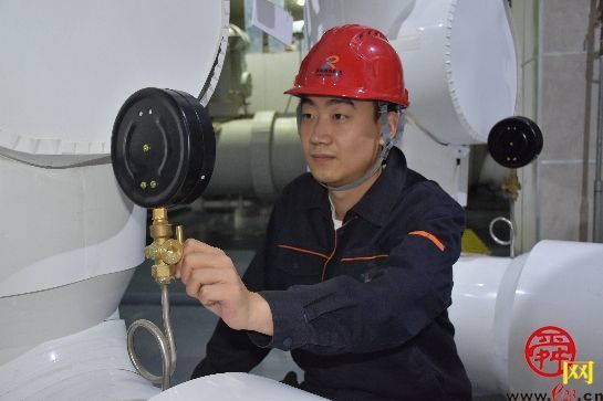 济南热力集团：智慧供热护蓝天 智能调试保民生