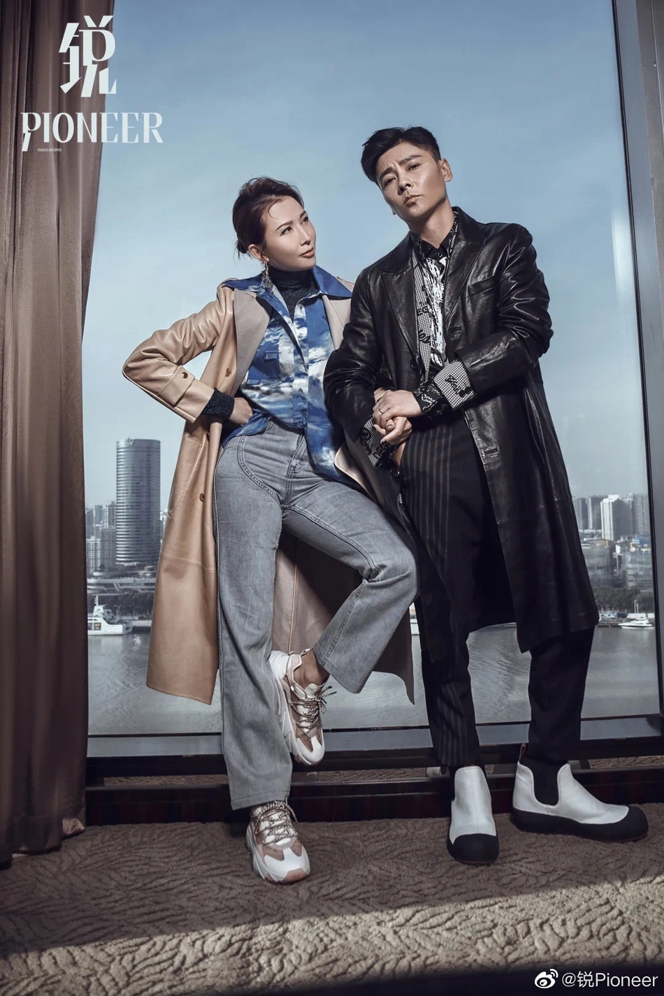 眼神含情让人羡慕蔡少芬张晋夫妻大片曝光