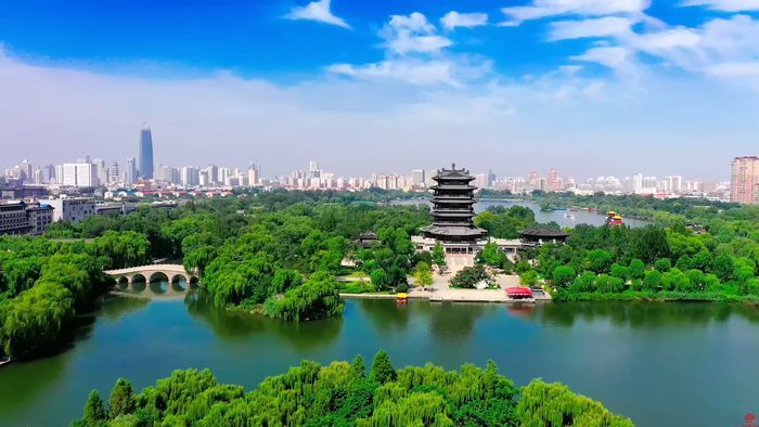 舜视频｜前央视“名嘴”李小萌盛赞：真不知道 济南是这么温柔的城市