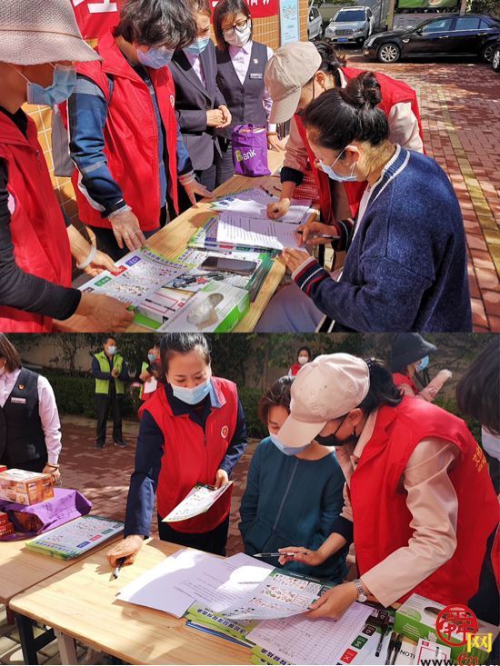 历下清华园社区垃圾分类宣传入户：“原来大棒骨属于其他垃圾！”