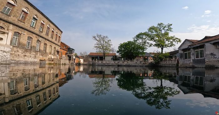 水下济南王府池子旧时王府院中池青石环绕似江南