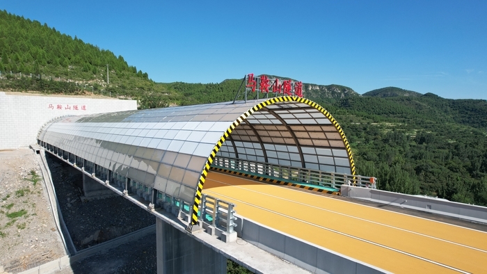 揭秘全国首条零碳+智慧高速：“黑科技”加持，过隧道不降速