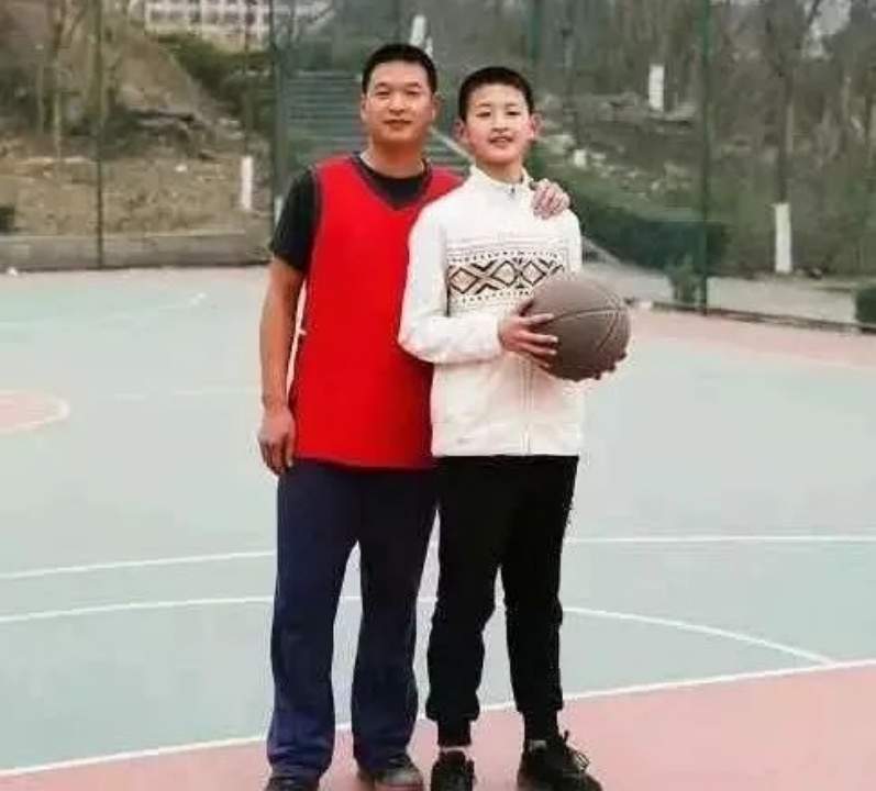 汶川大地震“敬礼娃娃”郎铮,收到北大录取通知书!