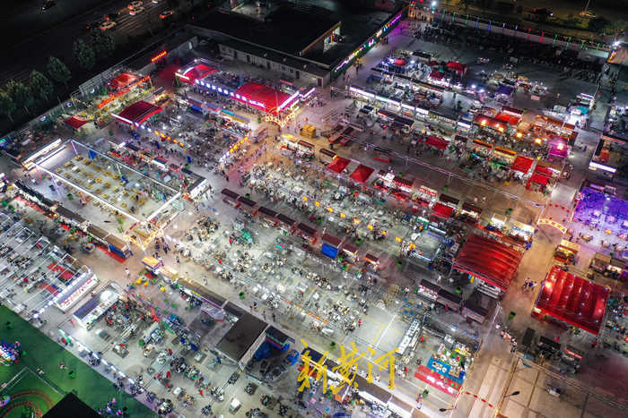 经济人物专访丨李佳轩:打造环联1904火车主题夜市,做大做强济南餐饮品