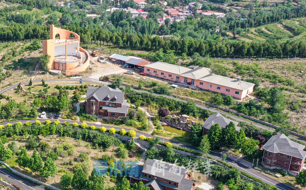 鳳凰谷田園綜合體規劃面積11500畝,是以原有山東鳳凰谷瑞邦葡萄酒莊園