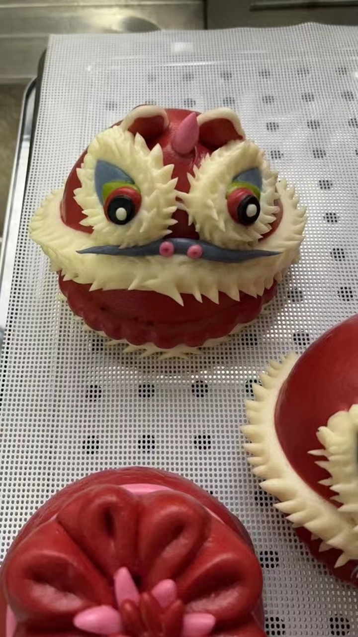 平阴80后女子巧手做花馍 指尖上演绎多彩世界