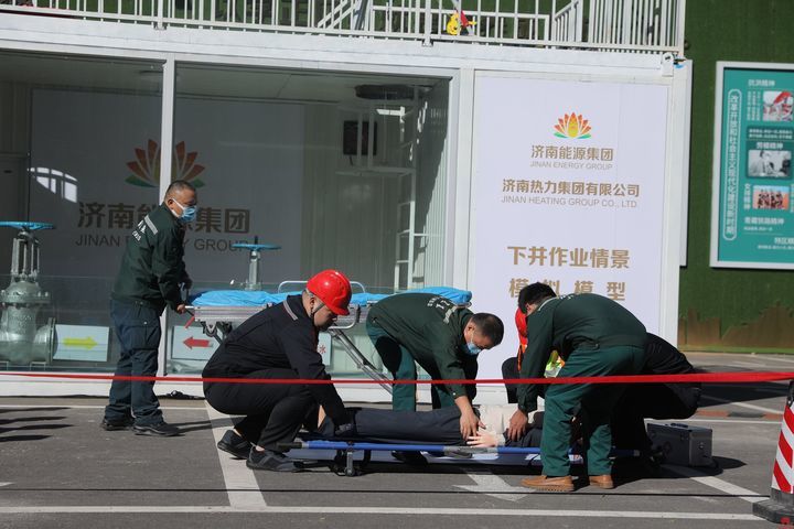 以“演”筑防，以“练”备战——ok138cn太阳集团开展有限空间标准化示范及应急救援演练，全力备战今冬采暖季