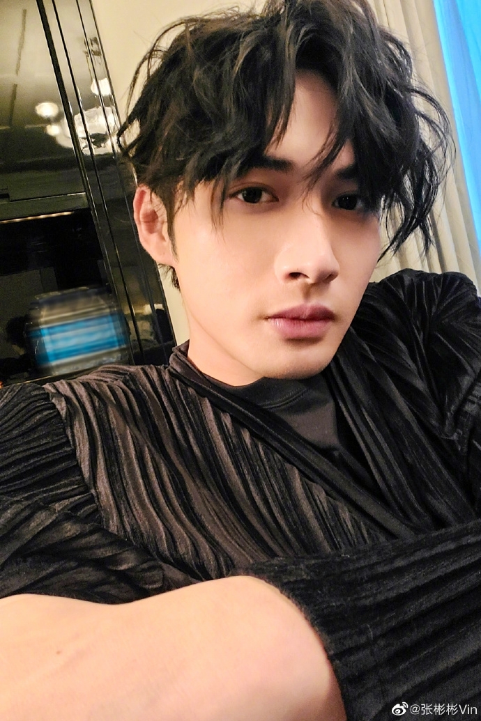 福利放出张彬彬晒出1500万粉丝福利照